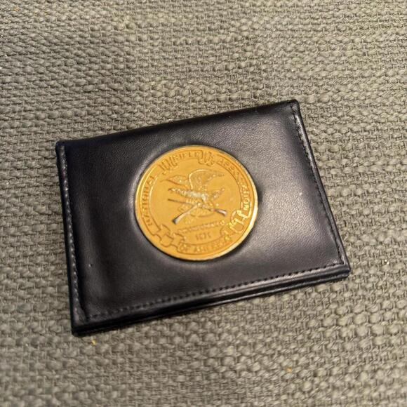 Men's Black Leather Wallet with NRA emblem - Picture 1 of 3